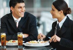 Kebanyakan Minum Es Teh Bisa Picu Batu Ginjal