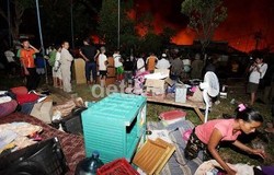 Warga Saling Bantu Sediakan Makan Sahur Bagi Korban Kebakaran di Benhil