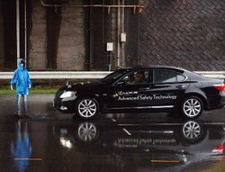 Fitur Ini Wajib Dimiliki Mobil pada 2014