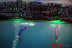 Ancol Kebanjiran Pertunjukkan Air di Liburan Lebaran