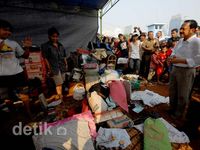 Ikut Prihatin, Foke Kunjungi Korban Kebakaran