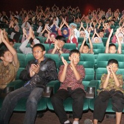 Ultah ke-25, Cinema 21 Ajak Nobar Anak Yatim 