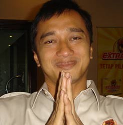 Istri Pertama Tak Hadiri Pernikahan Dik Doank yang Kedua