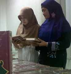 2 Ribu Al Quran Dibagikan ke Masjid dan Mushola se Jatim