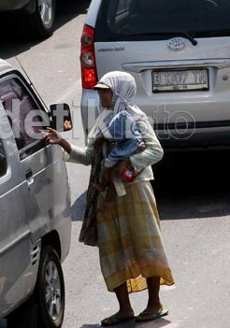Kemensos Imbau Masyarakat Bersedekah Via Lembaga Sosial