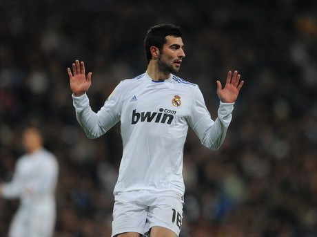 Madrid Perpanjang Kontrak Albiol