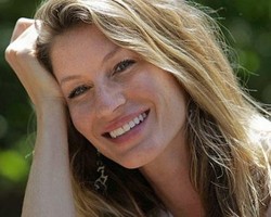 Gisele Bundchen Kampanye Proses Melahirkan Tanpa Obat Penahan Sakit