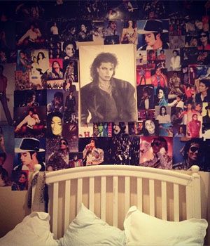 Dinding Kamar Paris Jackson