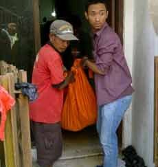 Seorang Kakek Tewas Membusuk Dalam Posisi Sujud