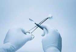 Alat Bedah Ketinggalan di Tubuh Pasien Usai Operasi Usus Buntu