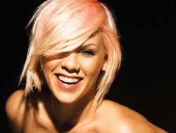 Pink Akan Duet Dengan Eminem