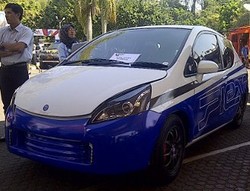 Syarat Harga Mobnas Listrik Turun