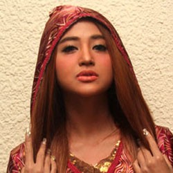 Bulan Ramadan, Dewi Persik Tak Mau Buka-bukaan