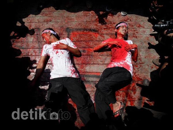 Kambing & Darah Dibawa ke Kedubes Myanmar