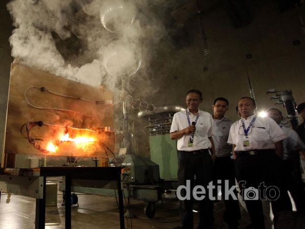 Cegah Kebakaran, PLN Simulasikan Arus Pendek