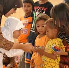 Ramadan, Penghuni Kampung Kusta Dapat Rezeki