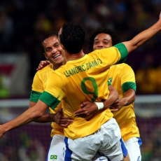 Emas untuk Sempurnakan Sepakbola Brasil