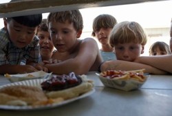 Mau Anak Pintar? Jauhkan dari Junk Food