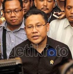 Menakertrans: Lalai Bayar THR, Perusahaan Bisa Dicabut Izinnya