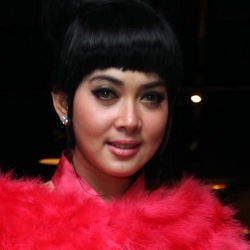 Syahrini Rela Namanya Dijadikan Model Kaftan, Tapi Tidak dengan Krim Muka
