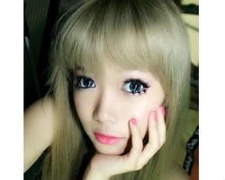 Jadi Beauty Blogger, Stella Lee Dapat 60 Kosmetik Dalam Sebulan