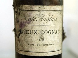 Wah, Botol Cognac Seharga Rp 735 Juta Pecah!