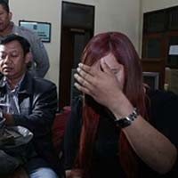 Meme dan Erna Tertangkap Basah Cari Mangsa di Makam Kembang Kuning 