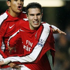 Rooney Girang Jika Van Persie Datang