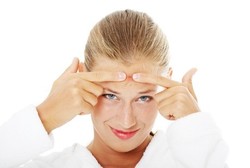 Cara Mudah Cegah Jerawat Jelang Menstruasi