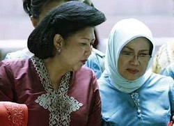 Guru di Maluku Kirim SMS ke Ibu Ani, Curhat Soal Duit Sertifikasi