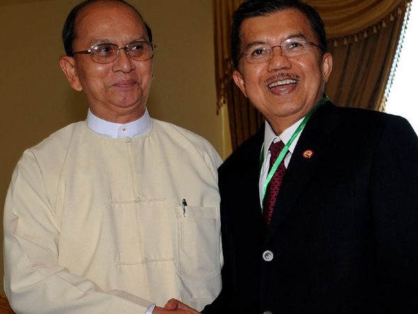 JK Bantu Krisis  Rohingya