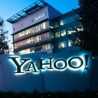 Bos Yahoo Incar Petinggi Twitter