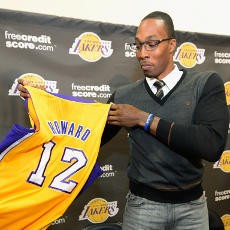 Dwight Howard Resmi Berkostum Lakers