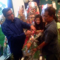 Dede Yusuf Sidak ke Toko Parcel di Jalan Cikawao dan Karapitan