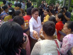 Buka Bersama Istri Foke, Tukang Jamu Jakarta Minta Sepeda