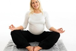 Yoga Saat Hamil Bisa Kurangi Depresi dan Tingkatkan Ikatan Batin