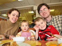 Mengatur Pola Makan Membuat Anak Tetap Sehat Saat Berpuasa