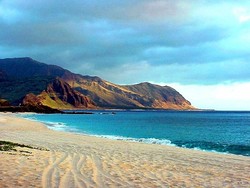 Barking Sands Beach, Pantai Ajaib di Hawaii