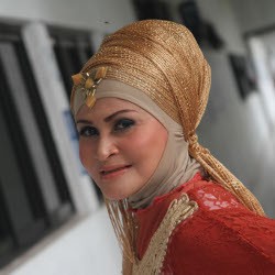  Baju Tipis dan Banyak Kerudung, Bekal Mudik Cut Yanti