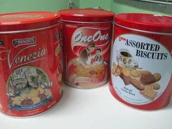 Mana Assorted Biscuit Yang Paling Renyah Enak?