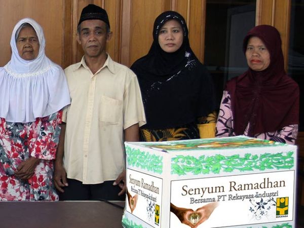 Senyum Ramadan untuk Lansia