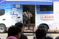 Mendekati Lebaran, Penukaran Uang Receh di Monas Makin Ramai