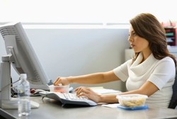 Penelitian: Pola Makan Tidak Sehat Bikin Susah Naik Pangkat