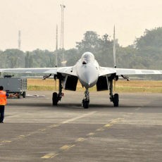 Tak Hanya Sukhoi, Jet F-16 juga Ikut Melintas di Langit Sudirman