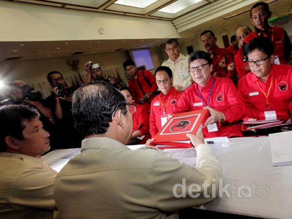 PDIP Daftar Pemilu 2014 ke KPU