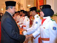 Presiden SBY Kukuhkan Paskibraka 2012