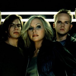 Siap Nyanyi Bareng The Cardigans Malam Ini?