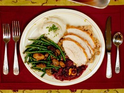 Diprotes, Menu Daging Singa Tak Jadi Disajikan