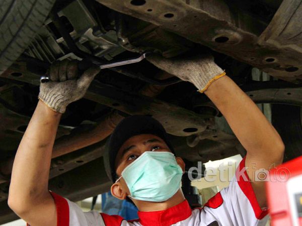 Jelang Lebaran, Bengkel Mobil Panen