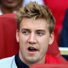 Bendtner Segera Tinggalkan Arsenal